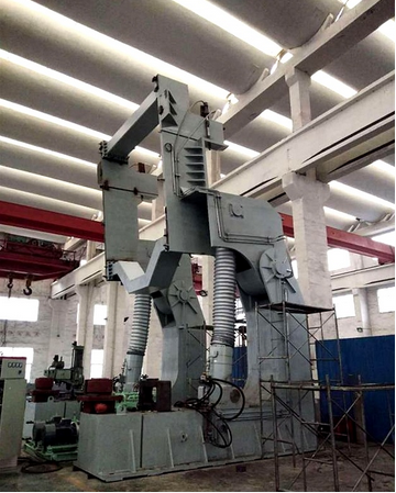 鋼包翻轉裝置對提升冶煉廠的工作效率至關重要